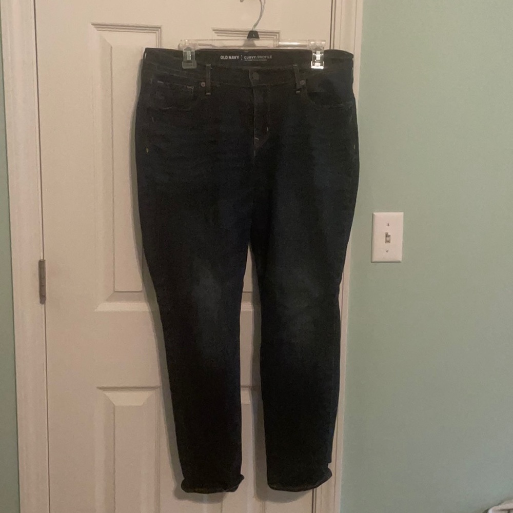 Old Navy Mid-Rise Straight Jeans